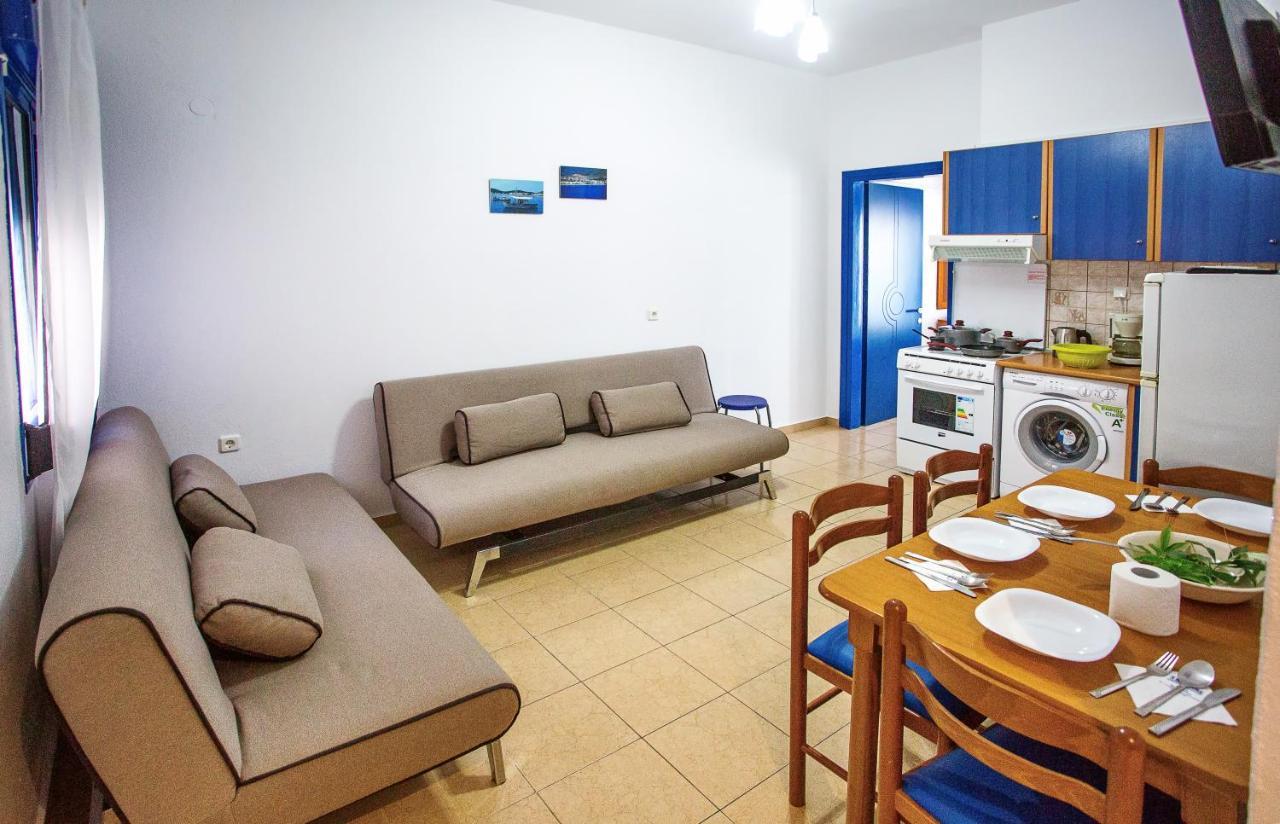 The Blue Aparthotel Néa Péramos
